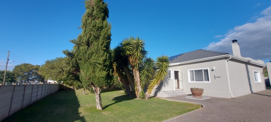 3 Bedroom Property for Sale in Albertinia Western Cape